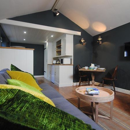 Courtyard Cottages Lymington, 2 Adults Only Extérieur photo