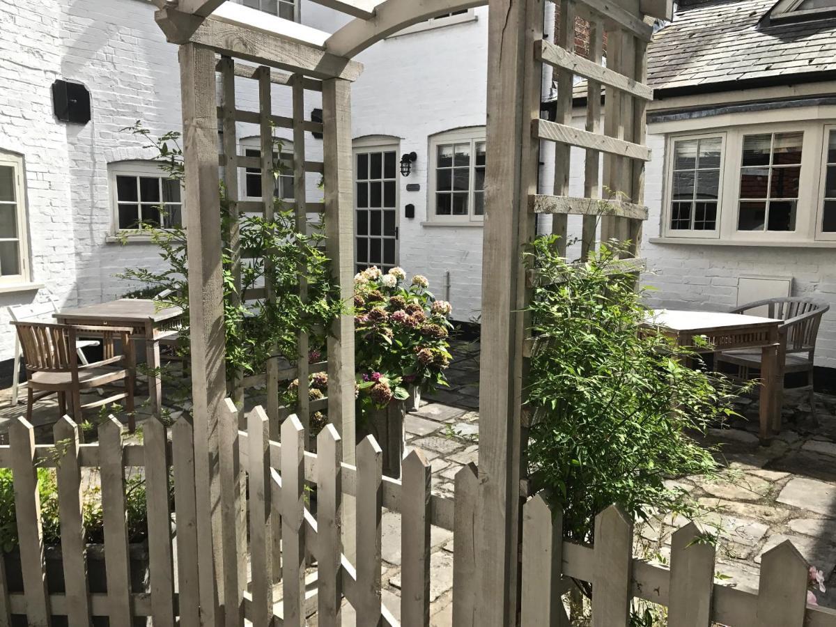 Courtyard Cottages Lymington, 2 Adults Only Extérieur photo