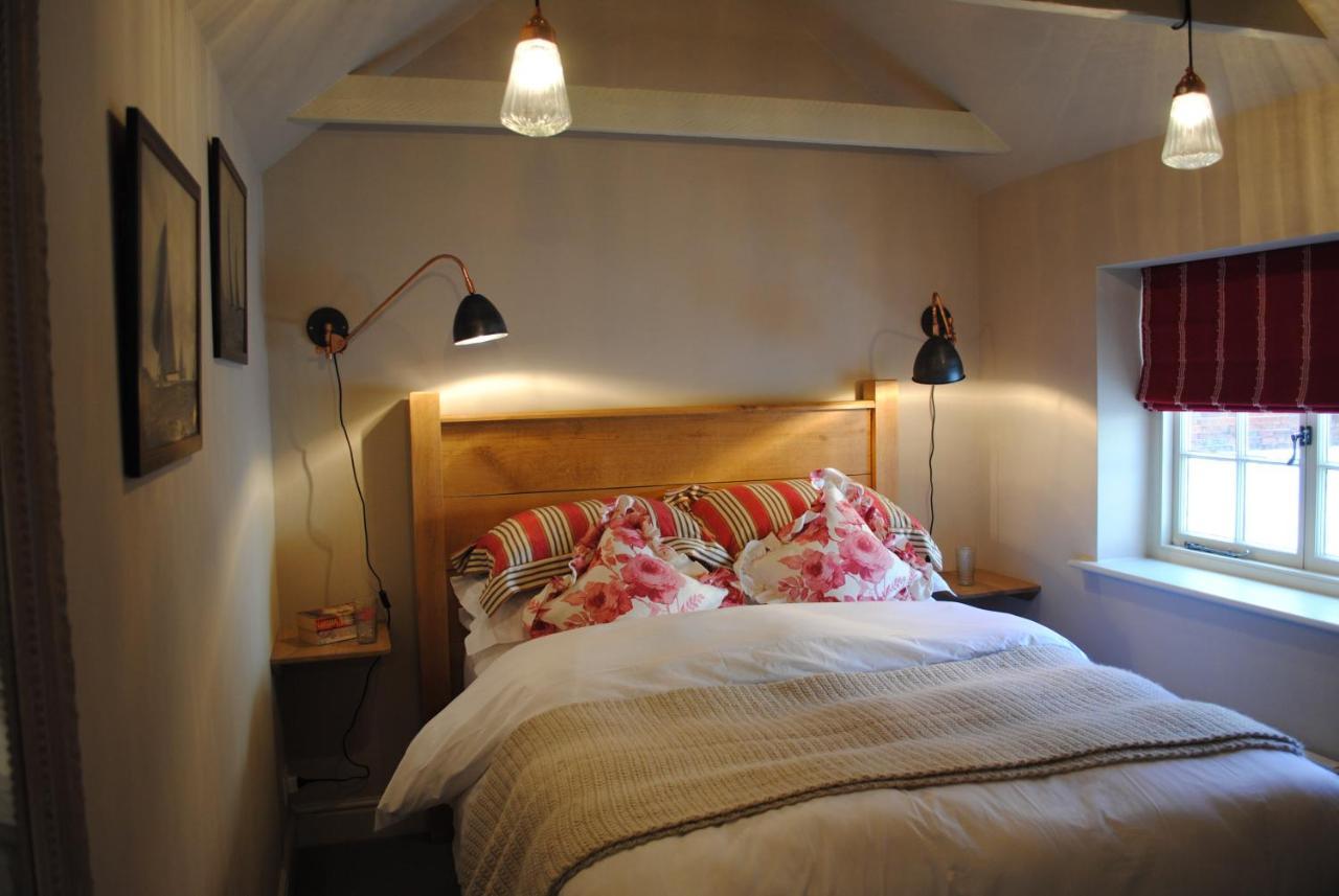 Courtyard Cottages Lymington, 2 Adults Only Extérieur photo